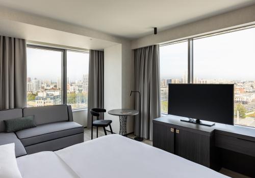 Номер улучшенный с 1 двуспальной кроватью с видом на город