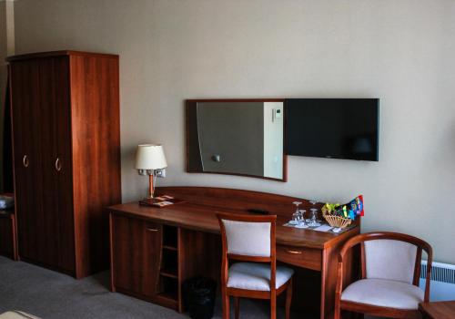 Номер стандарт с 2 односпальными кроватями и балконом