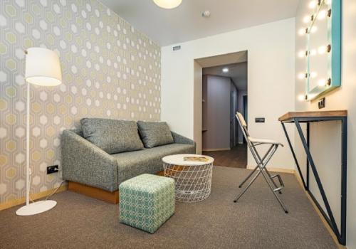 4-местный номер студия с 1 двуспальной кроватью