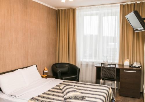 Номер стандарт с 1 двуспальной кроватью