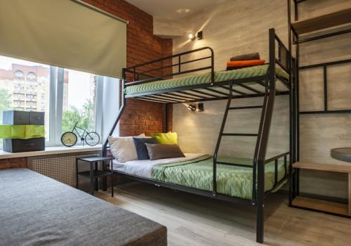 Номер эконом семейный с двухъярусной кроватью и диваном-кроватью