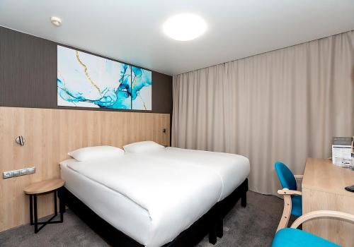 Номер улучшенный бизнес с 1 двуспальной кроватью