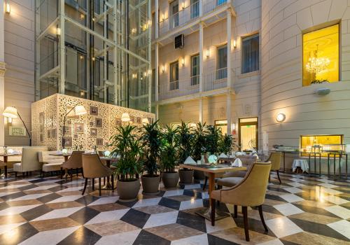 Фото Отель Indigo St. Petersburg-Tchaikovskogo