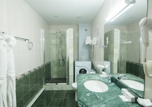 Стандарт Семейный, Корпус Б