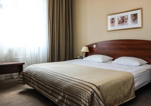 Номер стандарт с 1 двуспальной кроватью