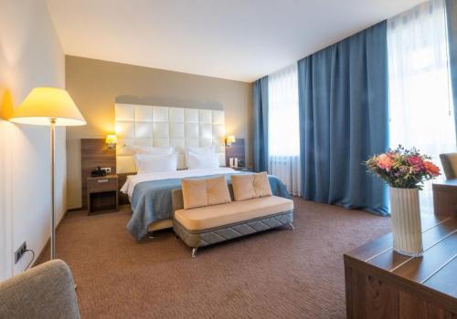 Фото Отель Томь Ривер Плаза