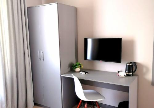 Номер эконом с 1 двуспальной кроватью (мансарда)