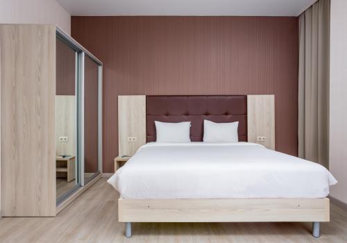 Фото Отель Golden Tulip Krasnodar