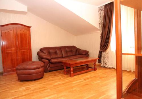 Фото Отель Четыре короны