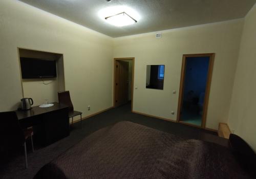 Номер люкс с 1 двуспальной кроватью