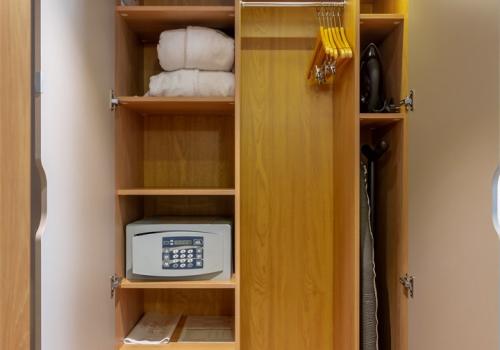 Номер стандарт с 2 односпальными кроватями и софой