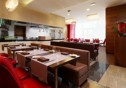 Фото Sheraton Skypoint Luxe