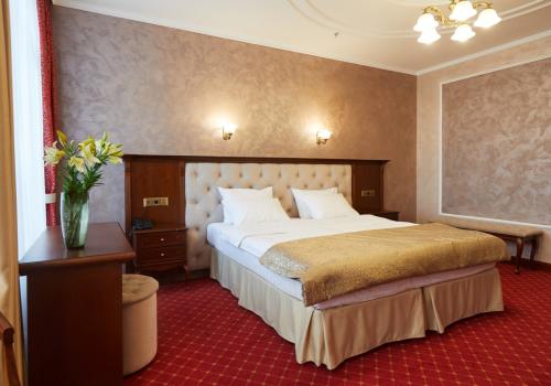 Номер делюкс с 1 двуспальной кроватью