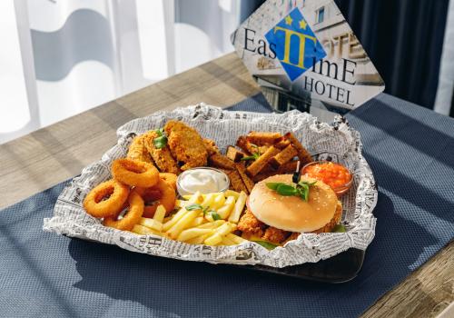 Фото East Time Hotel