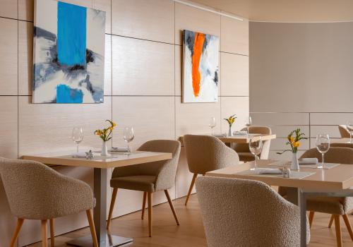 Фото Отель HolidayHall Samara