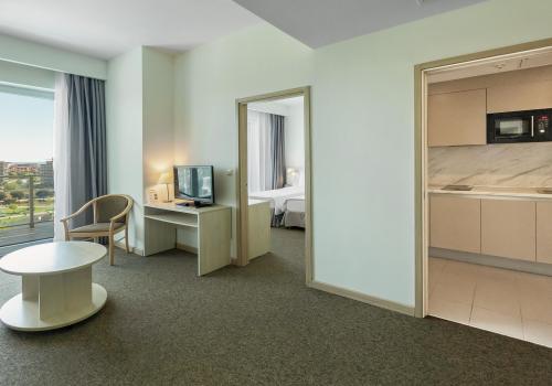 Апартаменты трехкомнатные