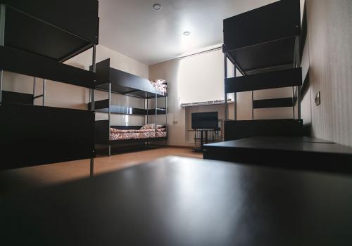 Кровать в 6-местном общем номере