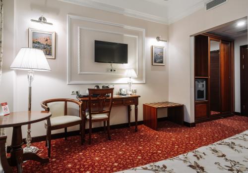 Стандартный улучшенный номер c одной большой кроватью (Корпус 2)