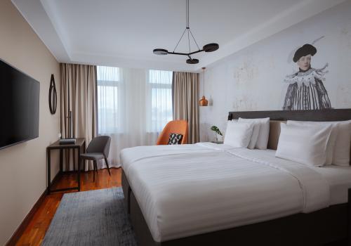 Номер стандарт с 1 двуспальной кроватью