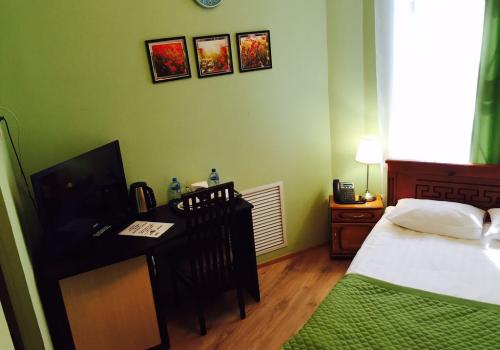 Номер эконом с 1 двуспальной кроватью