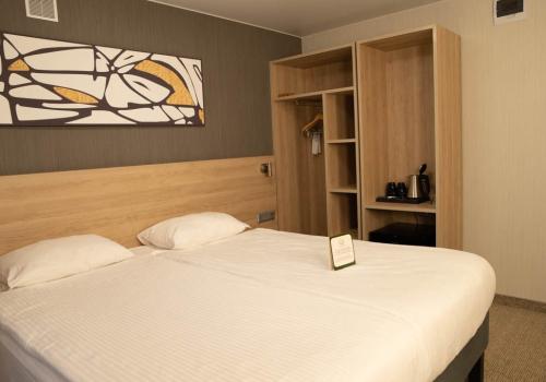 Номер улучшенный с 1 двуспальной кроватью