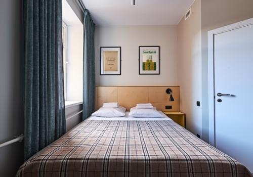 Номер стандарт с 1 двуспальной кроватью и диваном