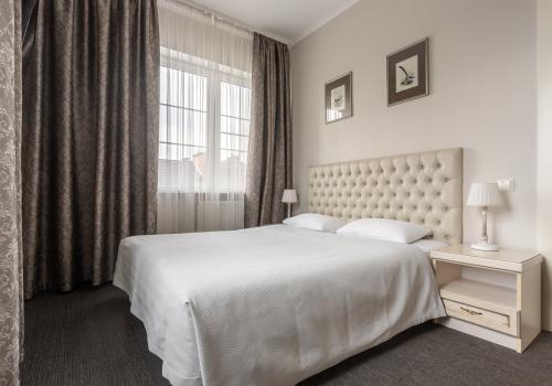 Номер полулюкс с 1 двуспальной кроватью