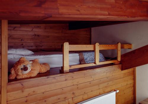 Номер стандарт семейный с 1 односпальной и 1 двуспальной кроватью (мансарда)