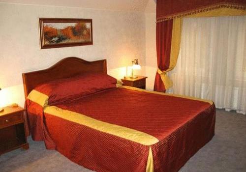 Фото Отель Четыре короны