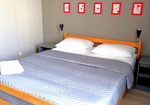 Номер эконом с 1 двуспальной кроватью (мансарда)