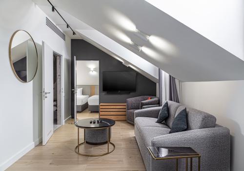 Апартаменты делюкс с 2 односпальными кроватями (мансарда)