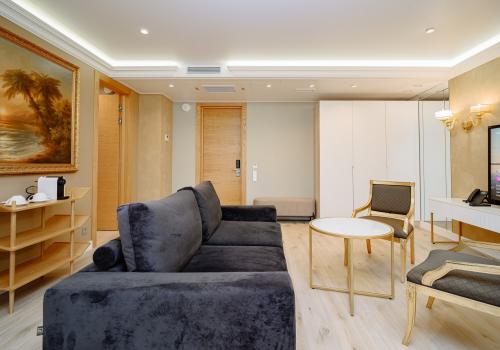 Номер люкс с 1 двуспальной кроватью