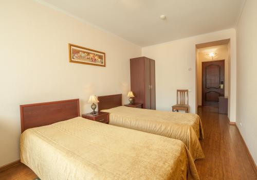 Номер стандарт с 2 односпальными кроватями