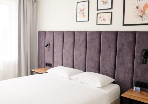 Номер стандарт с 1 двуспальной кроватью