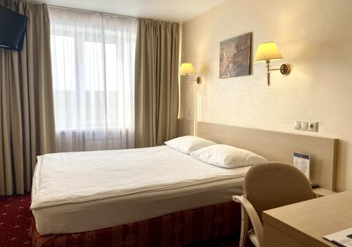 Номер стандарт с 1 двуспальной кроватью