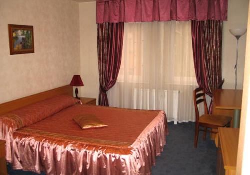 Номер стандарт с 1 двуспальной кроватью