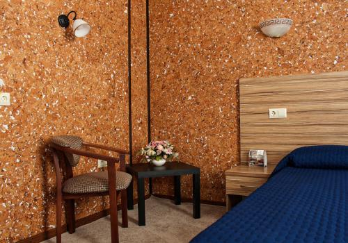 Фото Отель Октябрьский