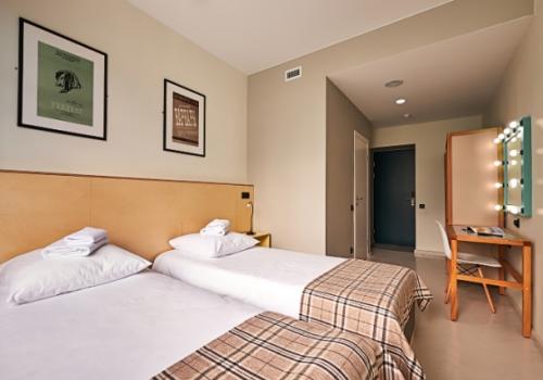 Номер стандарт с 2 односпальными кроватями