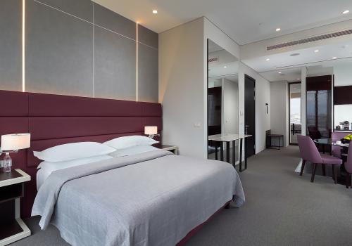 Corner Superior Apartment