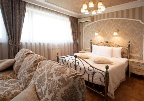 Номер люкс премиум плюс с видом на Енисей