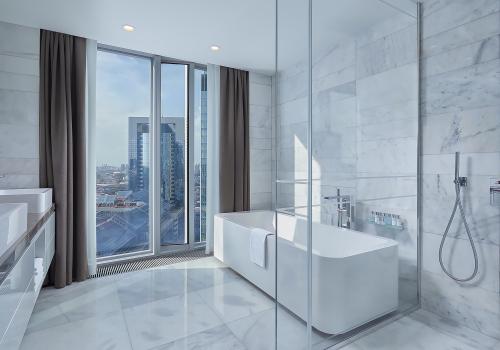 Studio Apartment с панорамной ванной