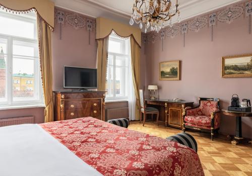 Номер студия с видом на Кремль