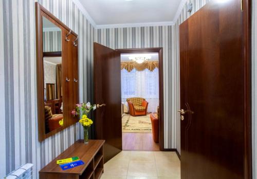 Номер стандарт с двуспальной кроватью и открытым балконом