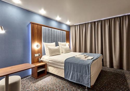 Номер стандарт улучшенный с 1 двуспальной кроватью