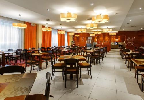 Фото Cosmos Saint-Petersburg Pulkovskaya Hotel