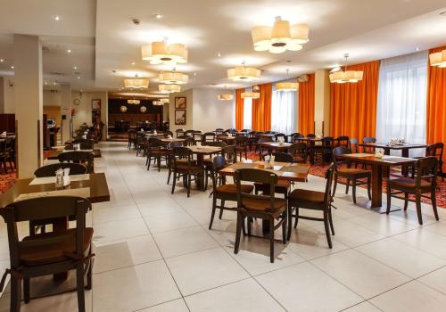 Фото Cosmos Saint-Petersburg Pulkovskaya Hotel