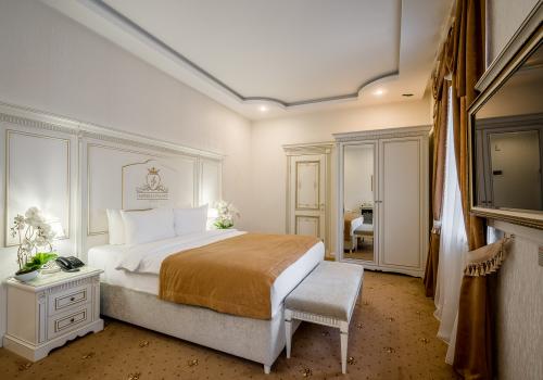 Номер делюкс с 1 двуспальной кроватью