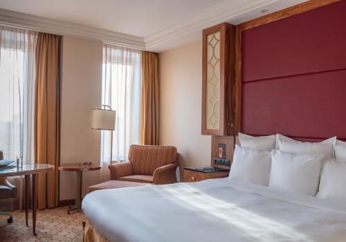 Номер делюкс с 1 двуспальной кроватью