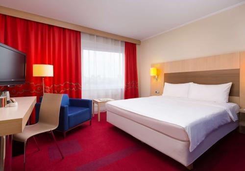 Фото Cosmos Saint-Petersburg Pulkovskaya Hotel