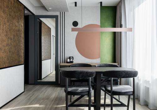 Номер делюкс с 1 двуспальной кроватью и диваном